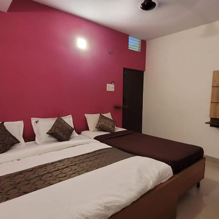 New Jaganmohana Comforts Mysore Esterno foto